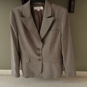 Elegant Gray Women's Blazer